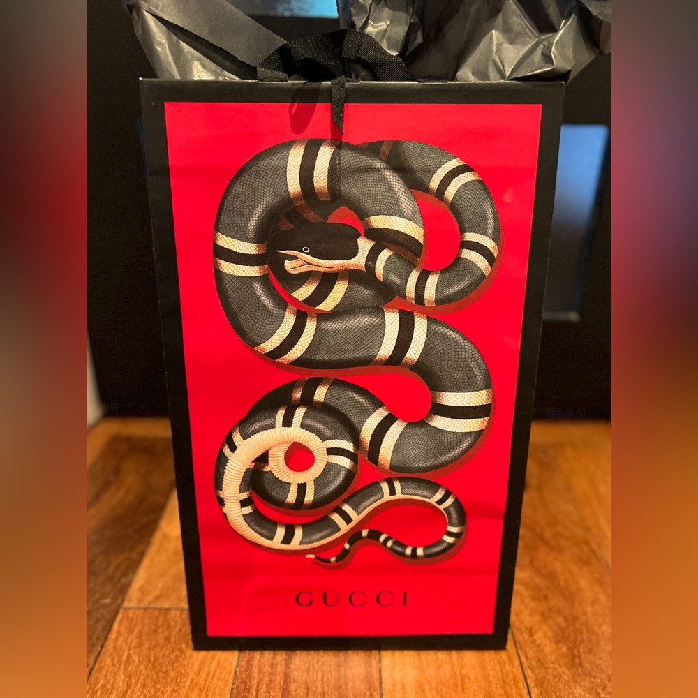GUCCI Limited Edition Gift Bag with Snake Print Graphic